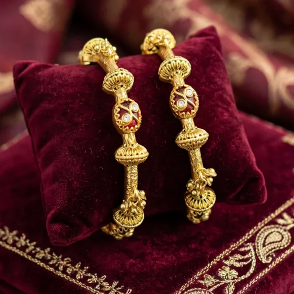 Antique Rajwadi Kada Pair
